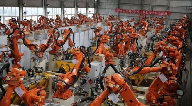 成都成华经济开发区一区两园：4907 家企业聚集，营收高达 1714 亿  第3张
