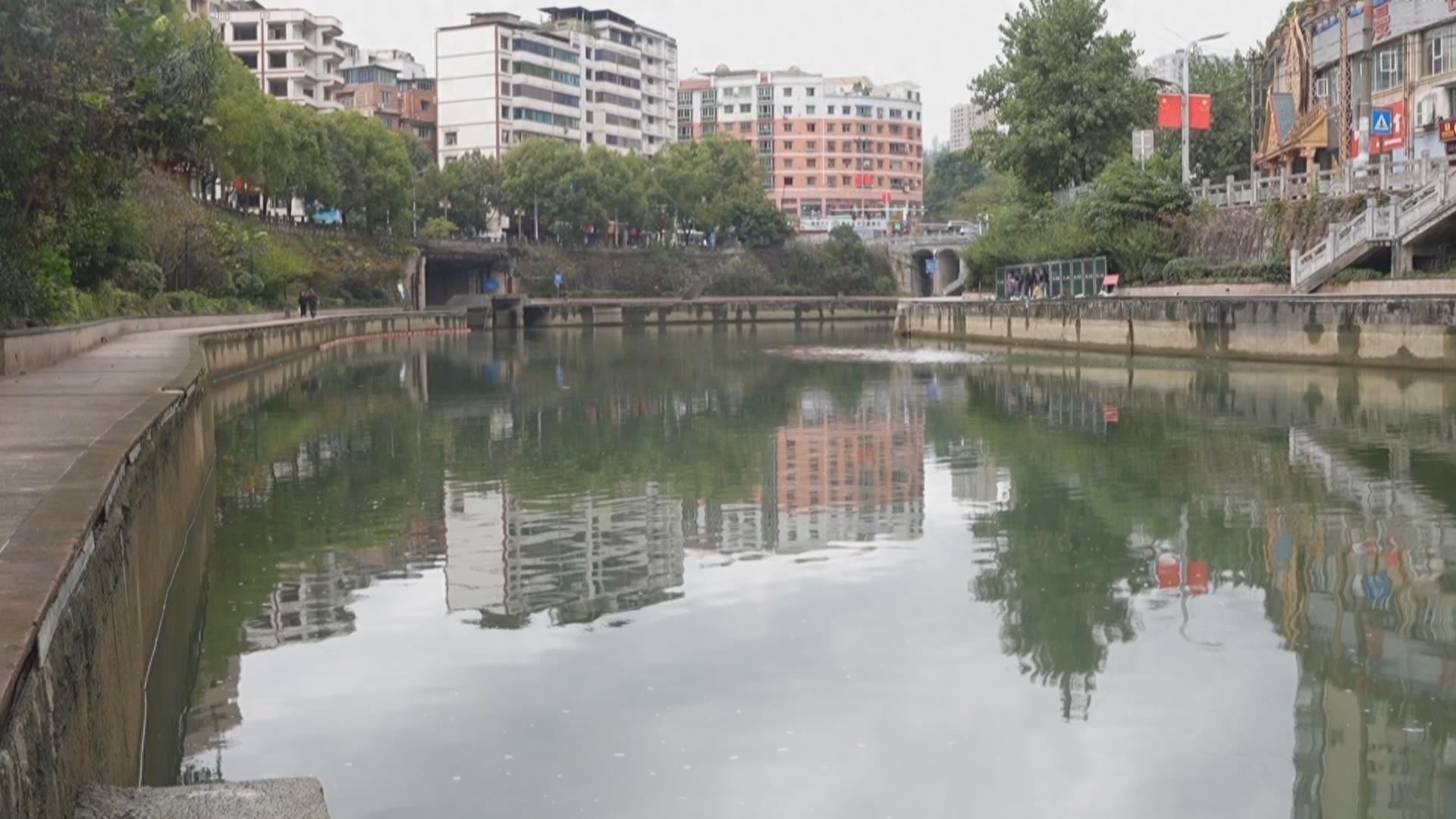 遵义一小孩不慎落水，热心市民张宗海舍身相救