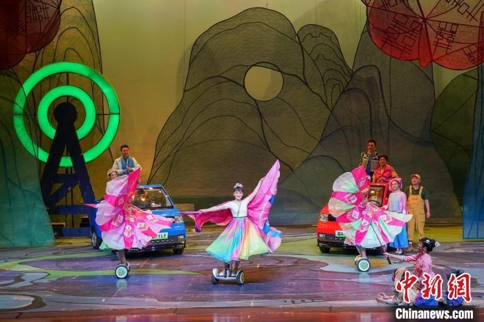 中国戏曲现代戏研究会会长：地方戏种可借科技焕新演绎，引领年轻观众  第2张