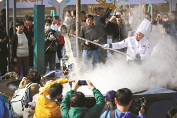 宁波冬渔盛宴惊现6公斤鱼王！千人狂欢，古老渔家庆典震撼重现  第1张