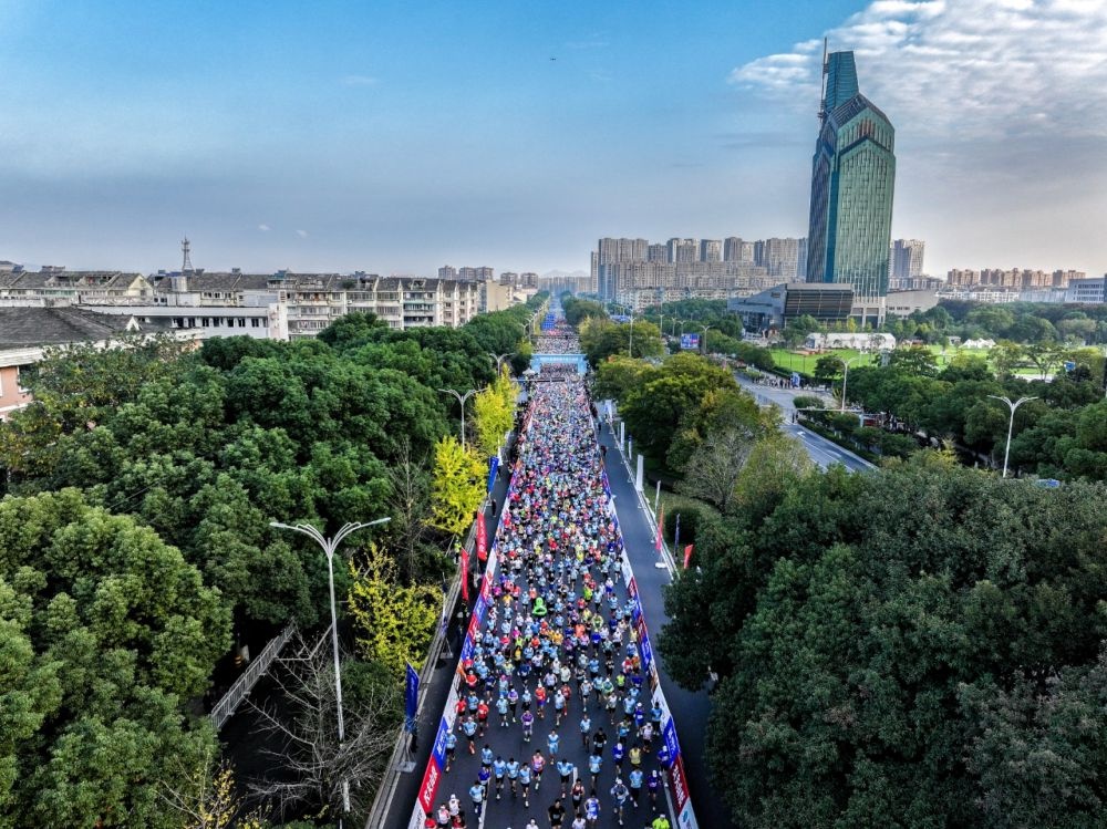 2024诸暨西施半程马拉松：16000跑友共赴山水人文盛宴，百分百诚意服务等你体验  第2张