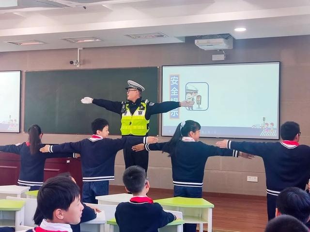 惊！宝山区多部门联合行动，他们这样为中小学生打造安全成长护盾？  第5张
