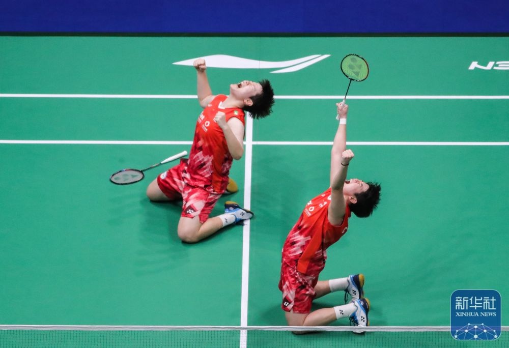 惊！2024中国羽毛球大师赛女双决赛，这组选手夺冠太燃了  第3张