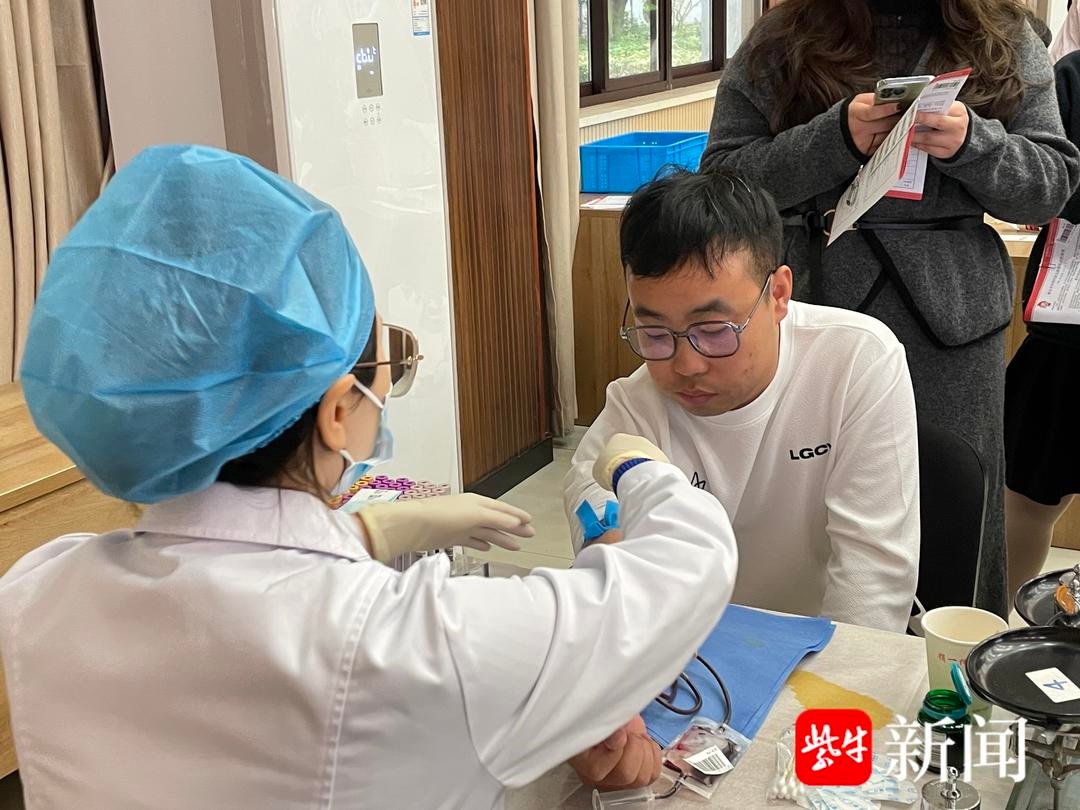 常熟滨江社区献血活动：网格员助力注入暖暖爱意  第6张