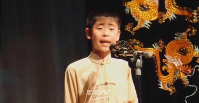 张云雷爆红背后的辛酸：从4岁学艺到探清水河的全网热捧  第4张