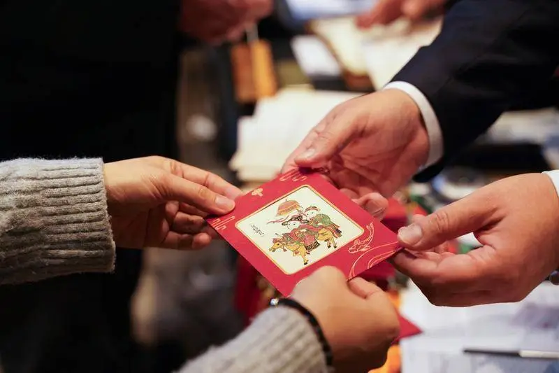 春节申遗成功！2024年全球华人欢庆，红包与非遗传承的特别意义