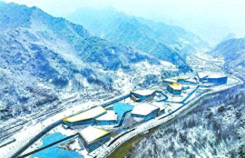 冬日青龙山：神秘雪山与壮美山川的绝美邂逅