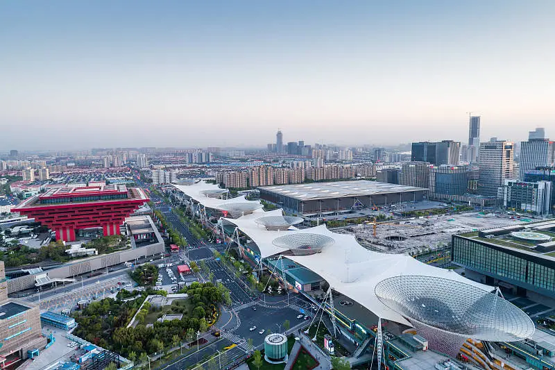 揭秘上海美展热潮:1100场展览吸引781万人次,文旅消费飙升数十亿 第5张 揭秘上海美展热潮:1100场展览吸引781万人次,文旅消费飙升数十亿 第5张