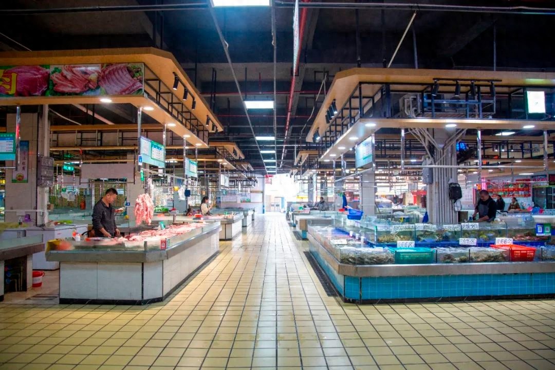 桥头镇东太湖中心市场升级改造，网红水产店惊艳亮相，市民购物体验大提升