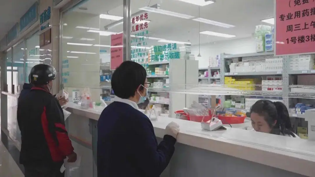 一通电话，暖心陪诊：88岁老人的就医新体验，告别孤独与焦虑  第5张