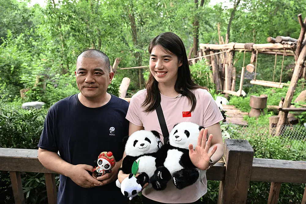 2024年度演讲：从童话到真实，张雨霏与八位讲者的精神求索之旅  第3张