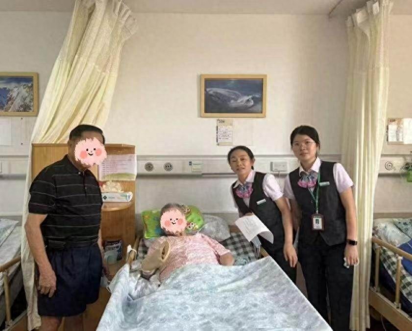 农行东莞城区花园支行:上门服务解民忧,贴心服务感动客户心 第1张 农行东莞城区花园支行:上门服务解民忧,贴心服务感动客户心 第1张