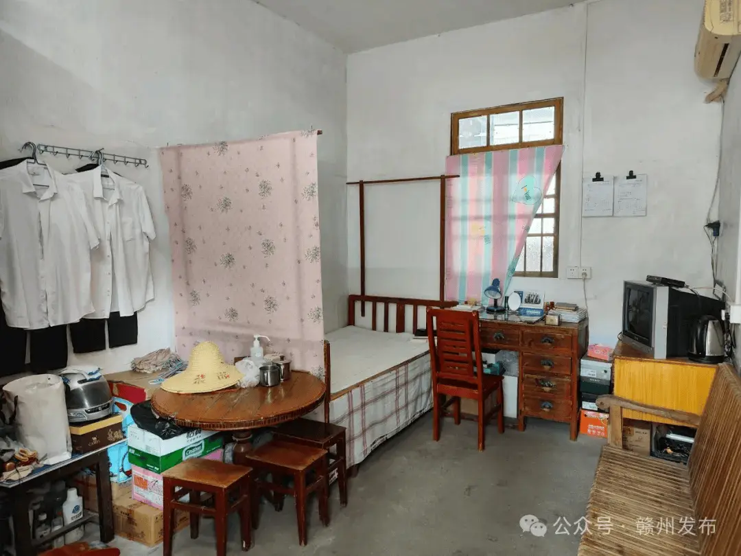 三溪乡政府三次弃建办公楼，钱都花在村民身上，老楼竟是70年代的  第3张