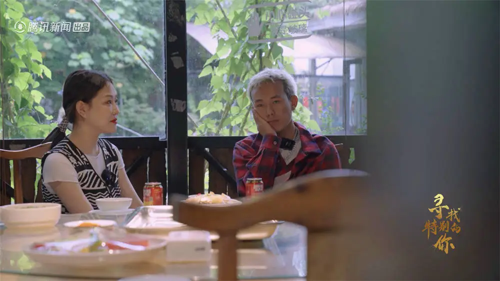 疫情三年后，张爽揭秘：朋友圈的‘风光’背后，隐藏着怎样的真相？  第4张