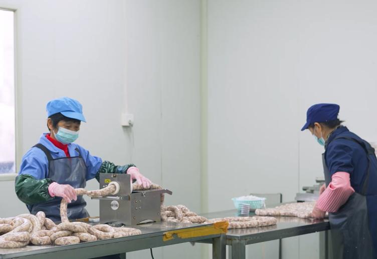 探秘石台县矶滩乡：沈家腊肉，传承百年的乡愁味道  第3张