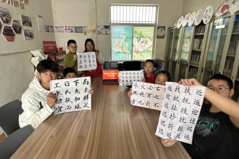 书香丁堰：农家书屋里的阅读盛宴，让小镇充满无限希望与能量  第3张