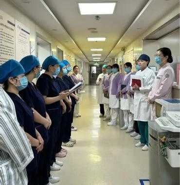 惊险！产妇突发子痫，医护团队如何迅速应对？西安市第五医院应急演练揭秘  第1张