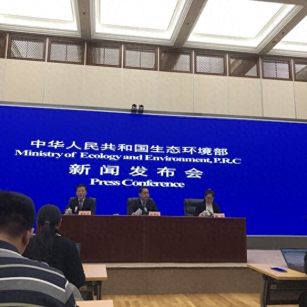 百日攻坚行动：揭秘重型货车污染治理的黑色利益链  第1张