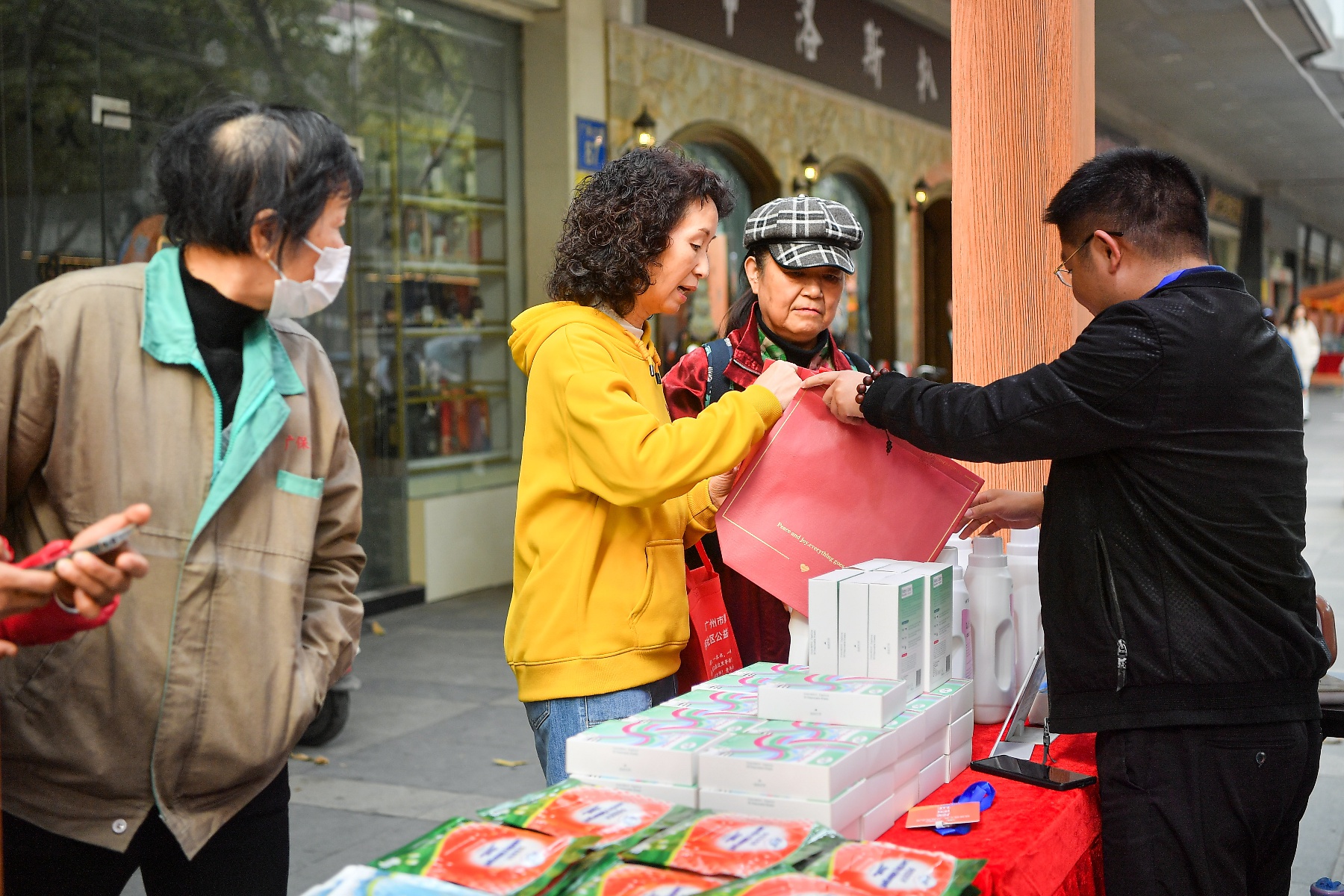 揭秘2024广州开发区名优产品展销会：60+企业齐聚，五大品类惊艳亮相  第3张