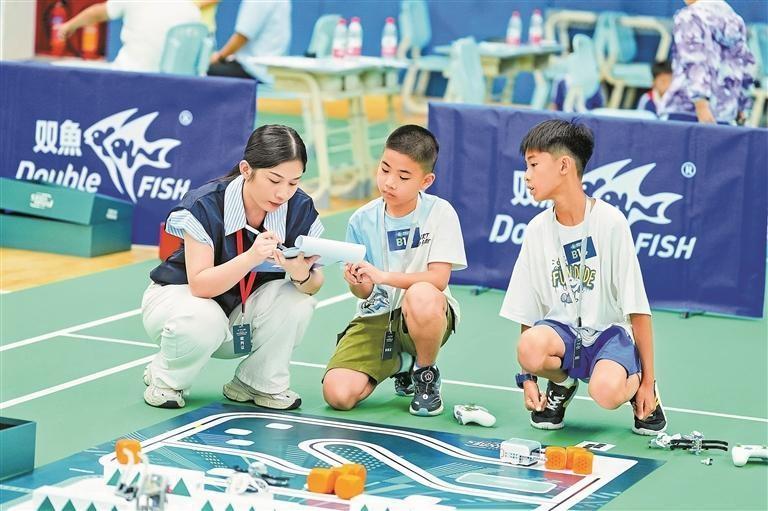 10 所科技小记者基地校授牌！深圳科技教育与人文教育协同发展再迈新台阶  第2张