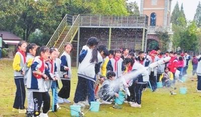小学生竟能亲手发射火箭，原因竟然是……  第1张