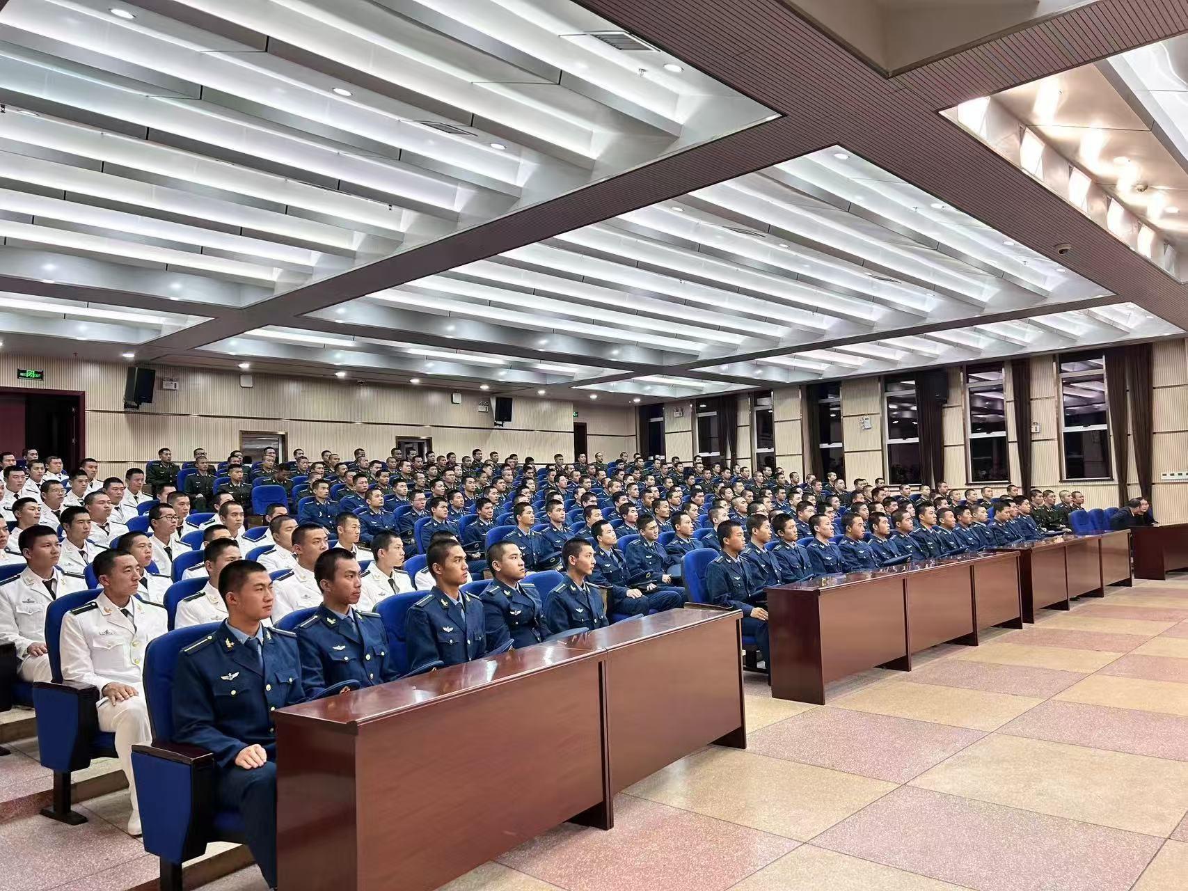 张家界航空工业职业技术学院晚自习开展无偿献血宣传活动，意义非凡  第2张