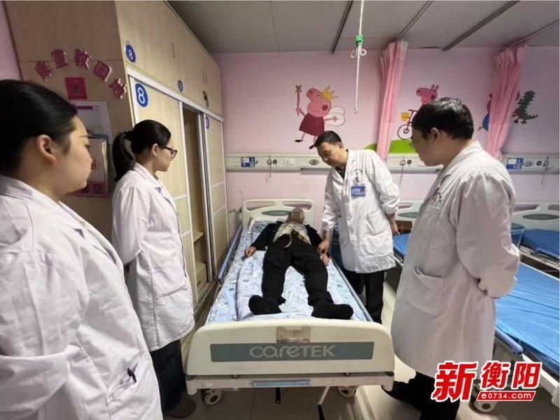 60 岁老人被疼痛折磨 20 余年，市妇幼保健院妙手回春，中医外治再创奇迹  第2张