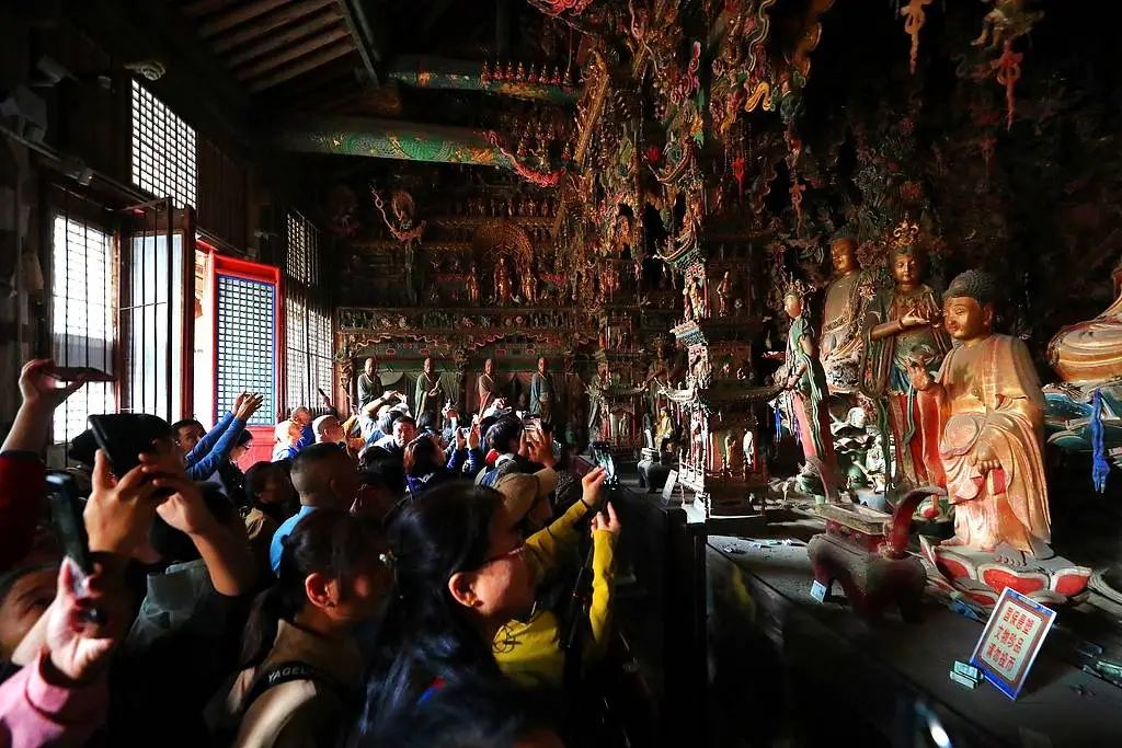涨薪 500 元后却被辞退？山西隰县小西天景区保安大叔的遭遇引发关注  第1张