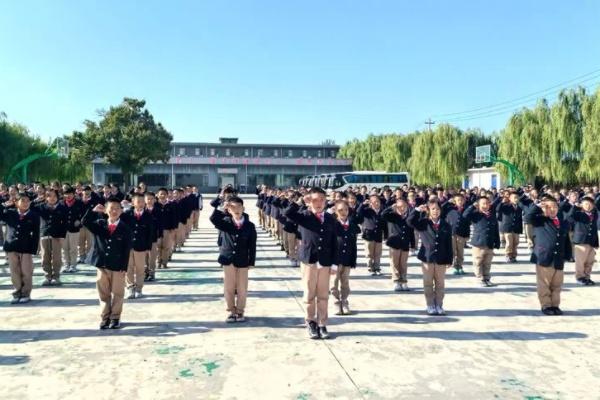 金秋劳动实践之旅，让西关小学的孩子们在劳动中快乐成长  第1张