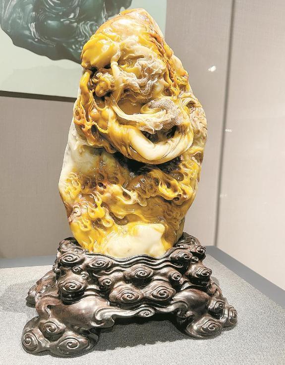 寿山石雕大师林亨云，竟能让石头变活北极熊  第2张