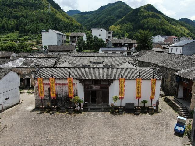浙江磐安榉溪村，为何能成为全球人居环境村落范例？  第4张