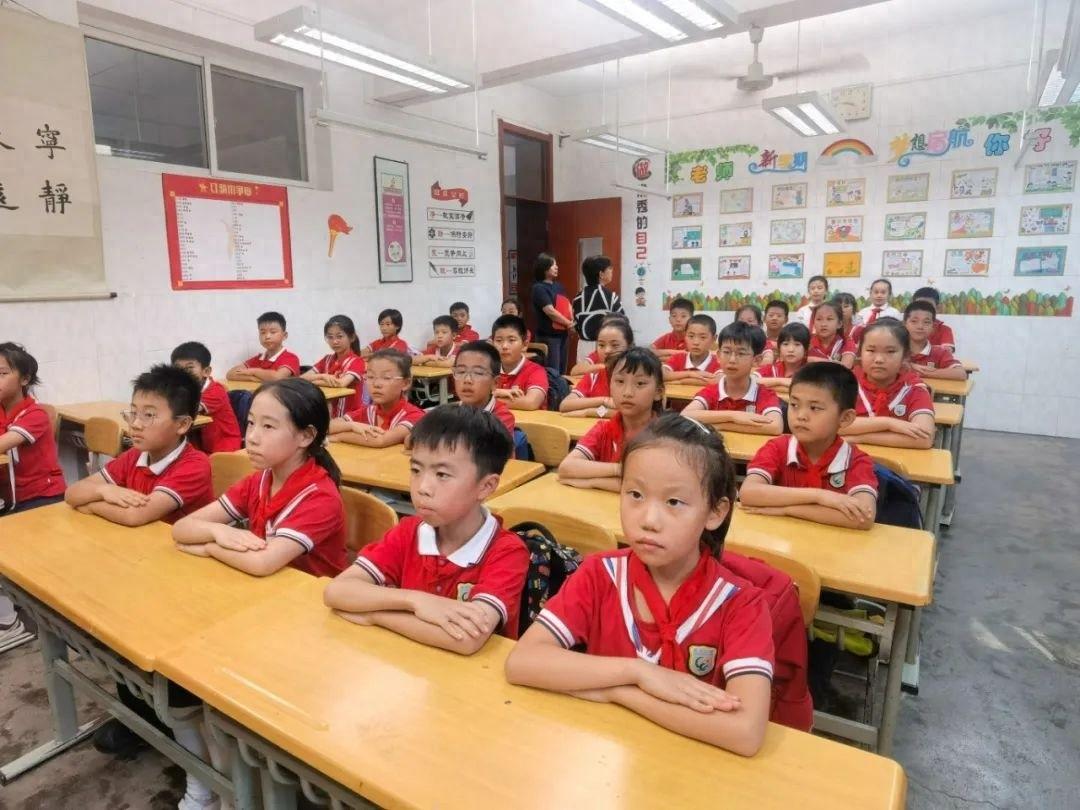 航天小学开展最美教室评比活动，让班级文化建设焕发生机  第1张