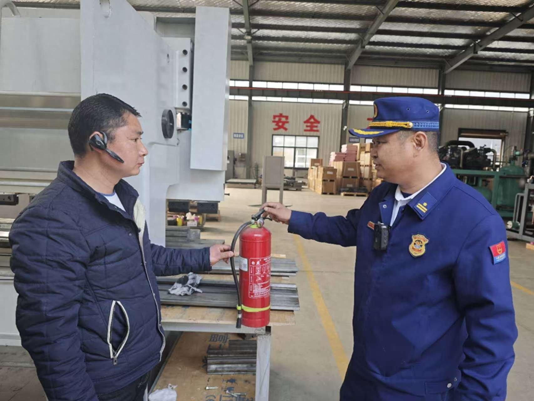 汉中消防救援大队严格抽查消防产品，你家的安全有保障吗？  第1张