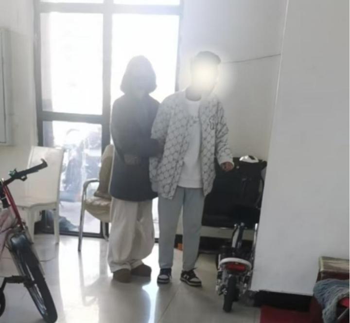 大庆会战分局民警迅速找回被盗手机，失主送锦旗致谢  第3张