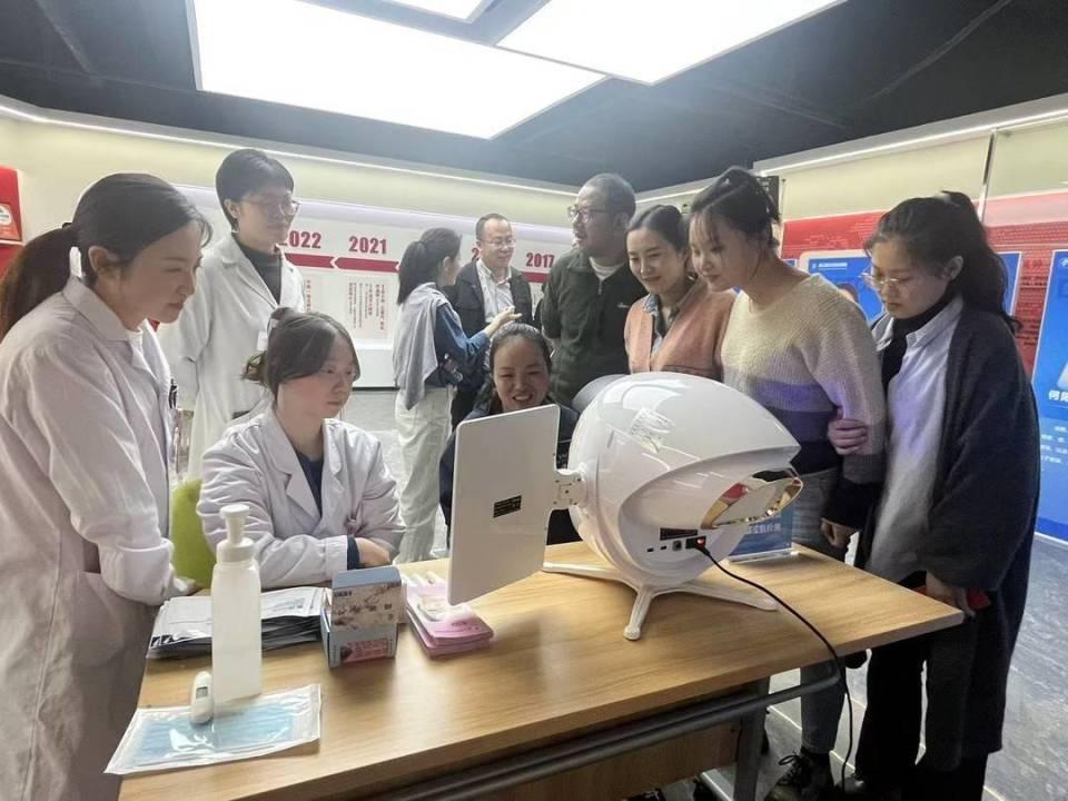 你知道吗？在这个地方，职工们竟能享受到如此贴心的健康服务  第3张