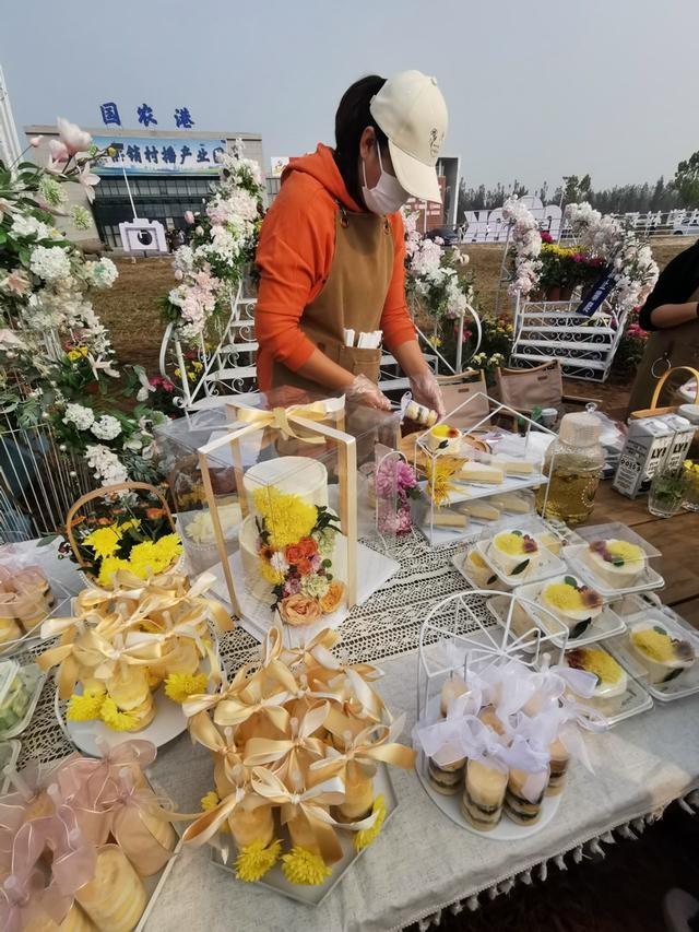 深秋菊香四溢，平谷 200 亩菊花大棚等你来，700 平展区好逛又好玩  第3张