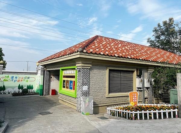 智能垃圾房大升级，自动感应、除臭、监控，你家小区有吗？  第2张