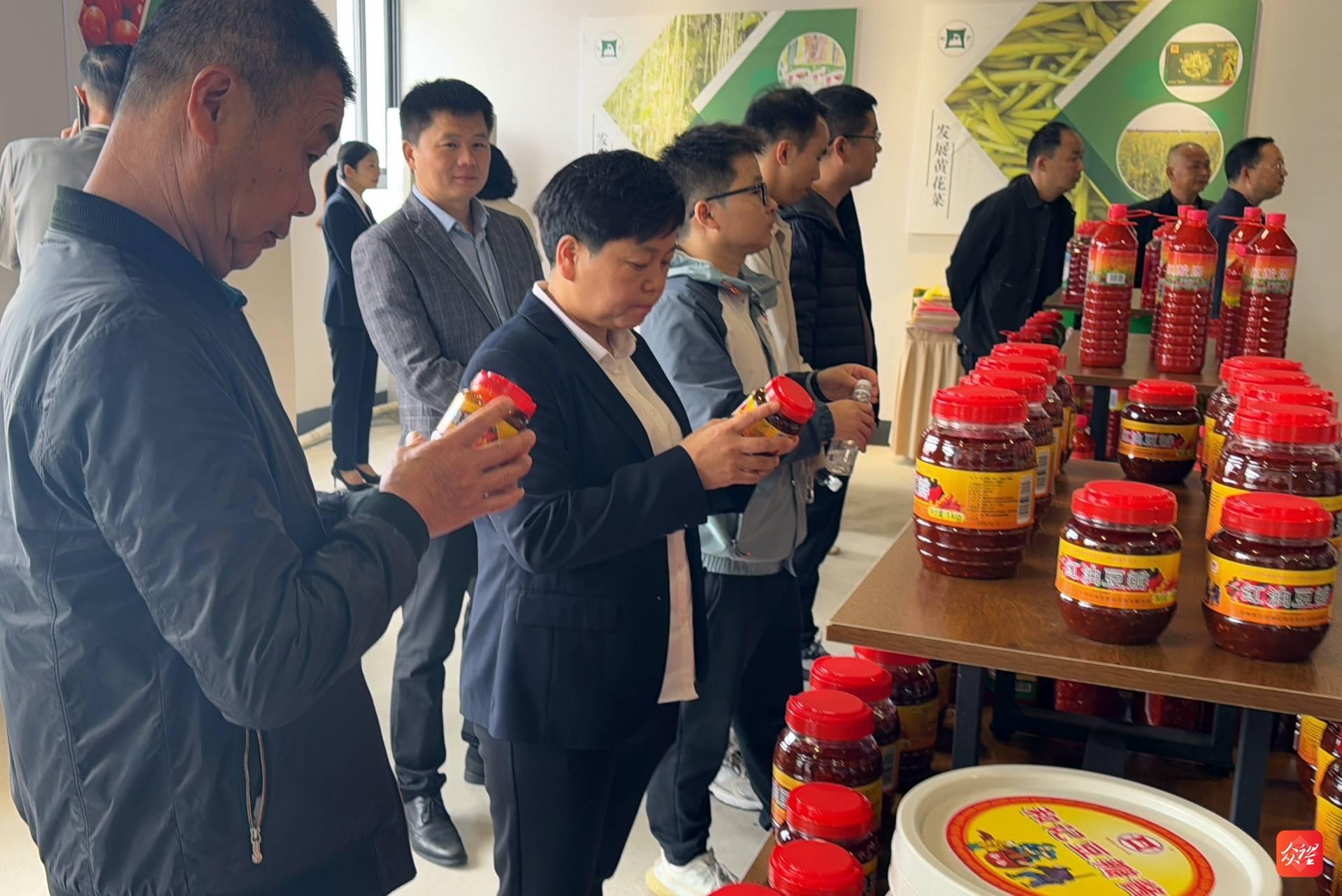 铜仁市万企兴万村行动交流会举行，村企结对共建助力乡村振兴  第5张