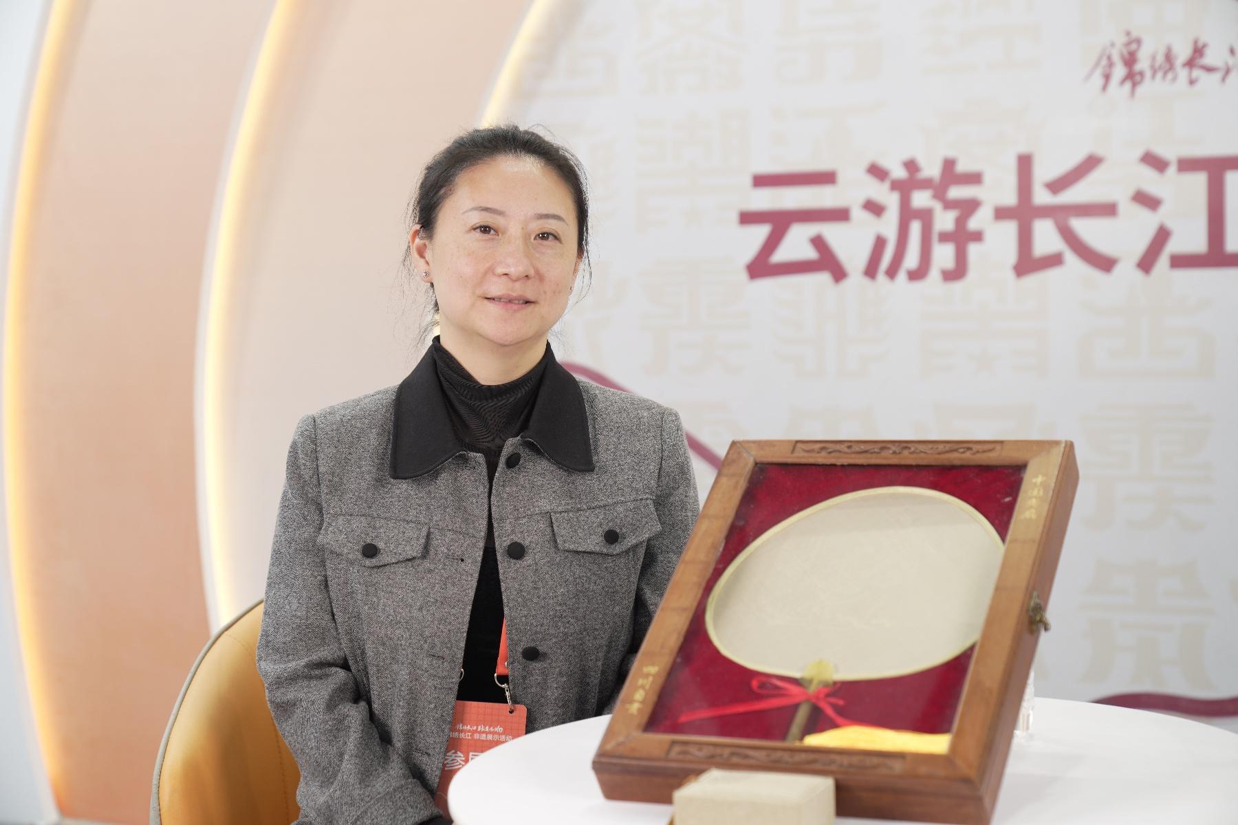 非遗传承人龚倩做客长江日报直播间，分享她与龚扇的故事  第2张