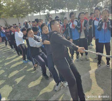 广平镇焦集小学秋季拔河比赛：一场体力与团队协作的大考验  第2张