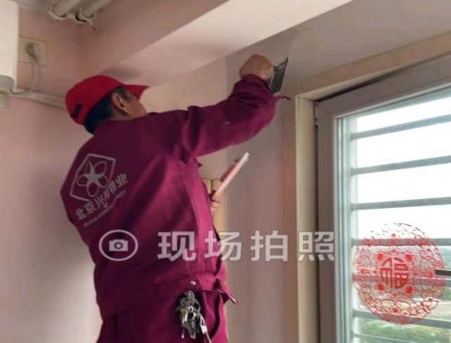 困扰两年的心结终于解开！社区街道联动，楼顶积水问题一朝解决  第4张