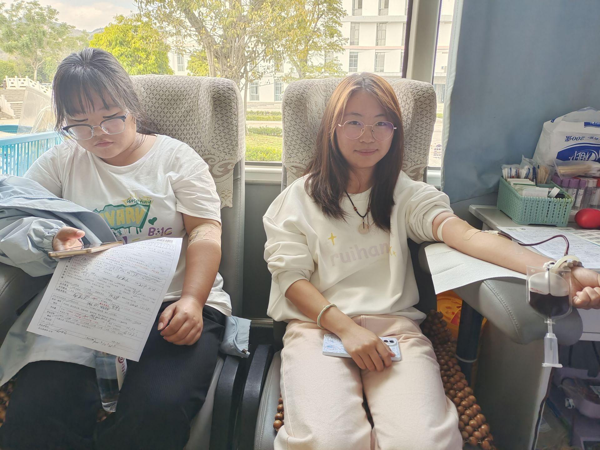 文山学院与血站联合成立小彩虹志愿服务队，汇聚青春正能量  第6张