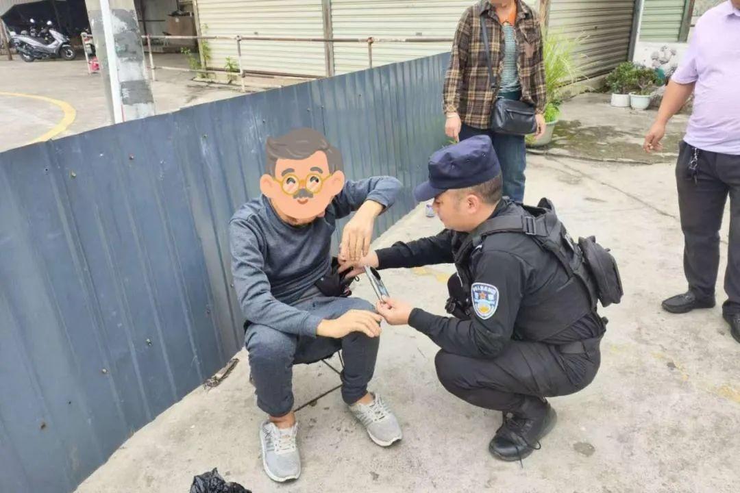 州公安局交警支队思小高速公路交巡警大队：昼夜忙碌，守护人民群众出行安全  第3张