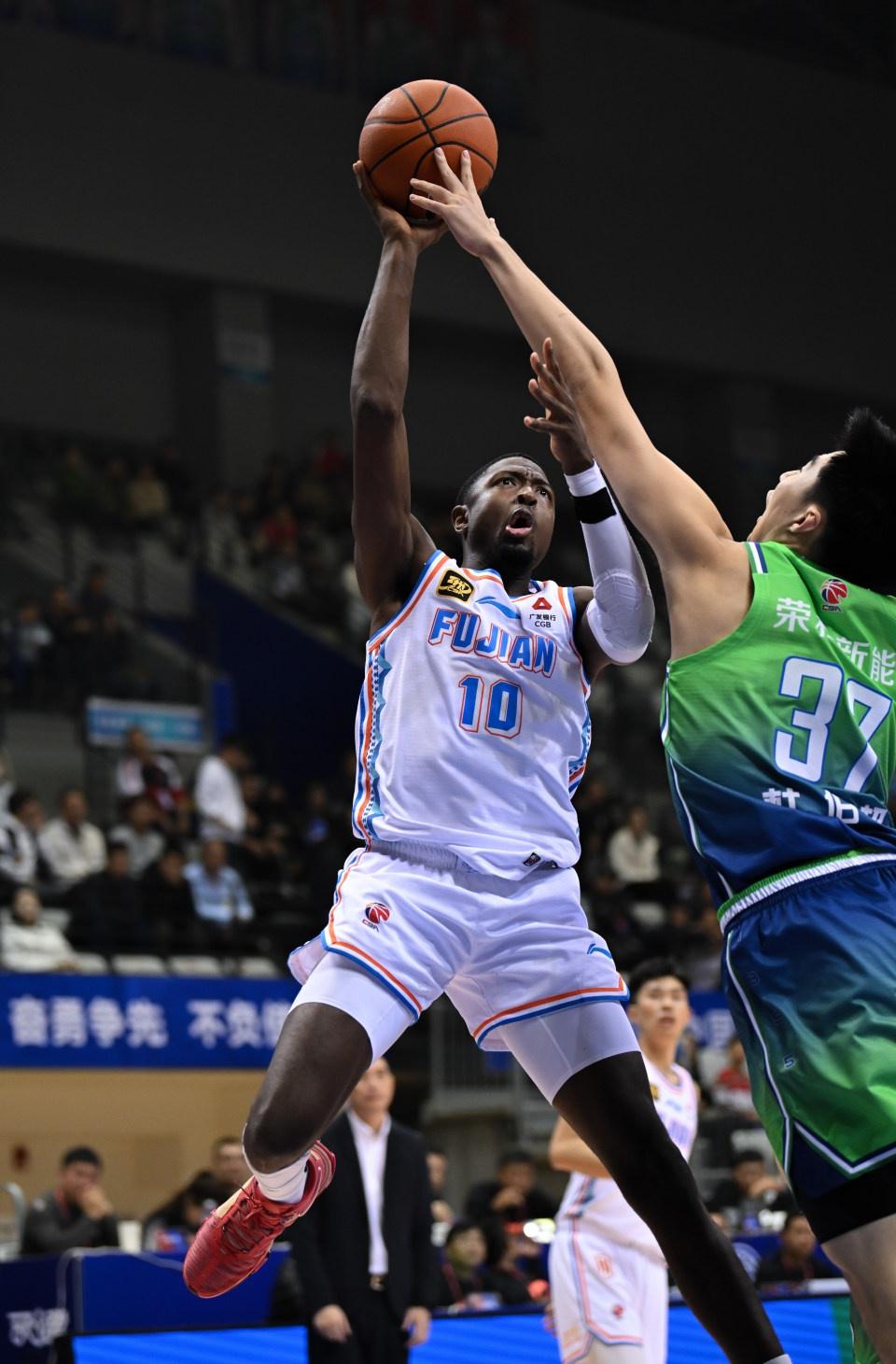 CBA 常规赛第六轮:天津先行者队 115 比 109 战胜福建晋江文旅队,精彩瞬间不容错过 第4张 CBA 常规赛第六轮:天津先行者队 115 比 109 战胜福建晋江文旅队,精彩瞬间不容错过 第4张