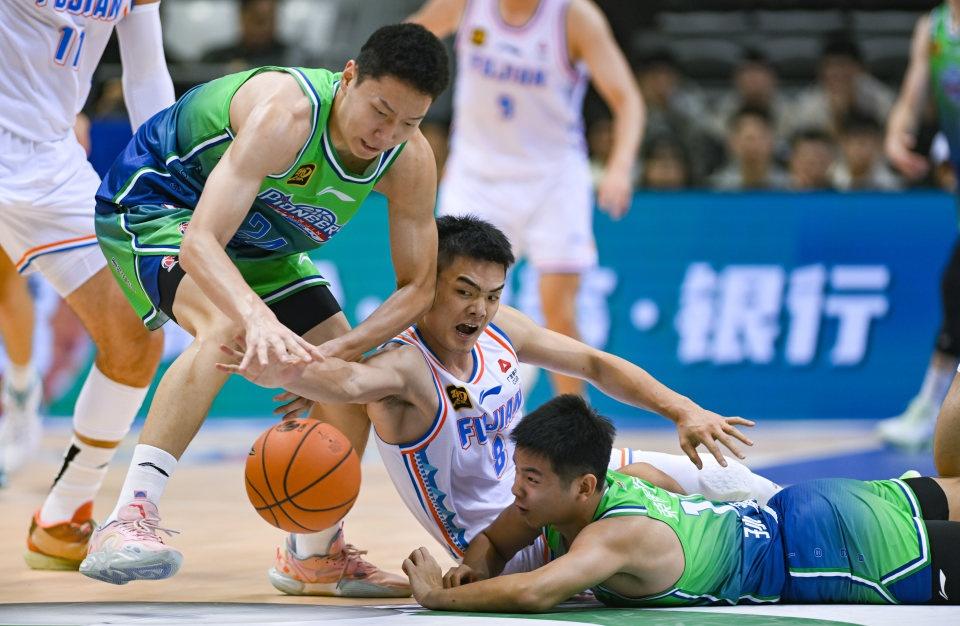 CBA 常规赛第六轮:天津先行者队 115 比 109 战胜福建晋江文旅队,精彩瞬间不容错过 第6张 CBA 常规赛第六轮:天津先行者队 115 比 109 战胜福建晋江文旅队,精彩瞬间不容错过 第6张