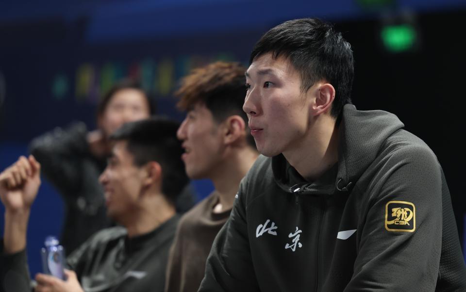 CBA 常规赛第六轮：北京北汽队 105 比 101 战胜广东东阳光队，精彩对决  第4张