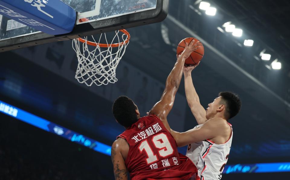CBA 常规赛第六轮：北京北汽队 105 比 101 战胜广东东阳光队，精彩对决  第5张