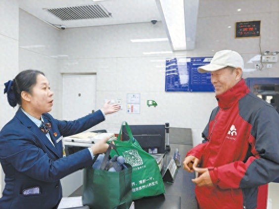 惊！北京邮政旧物回收业务超火，全市724网点已收30吨  第1张