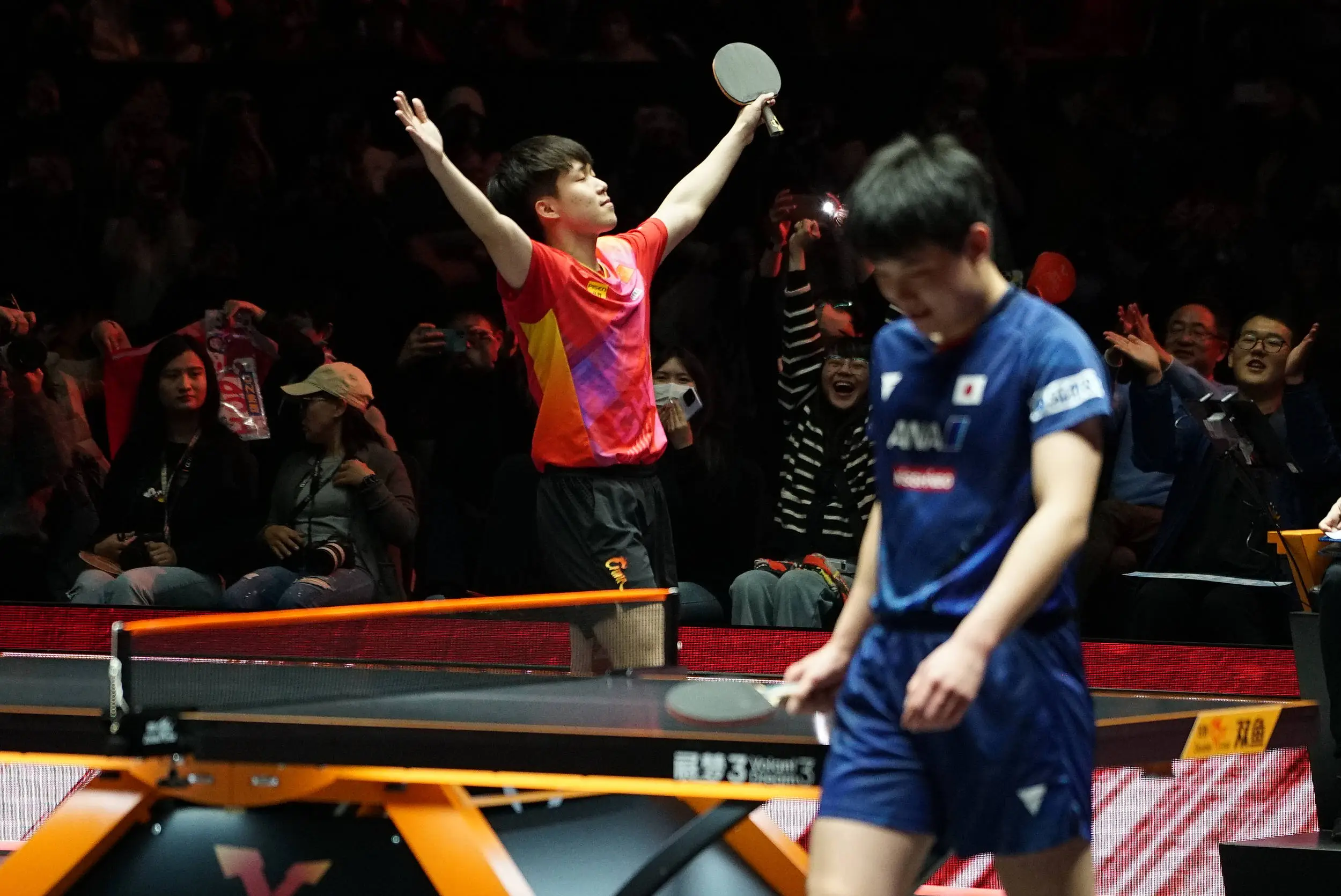 王楚钦4-0横扫张本智和！历经低迷后豪取三连冠，他到底是如何做到的？  第2张