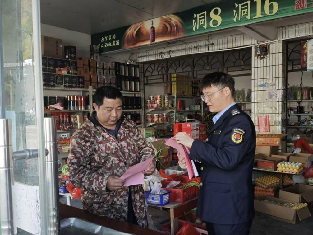 天气渐冷用电取暖险象环生!第33个消防宣传月全军乡这样筑牢防线 第2张 天气渐冷用电取暖险象环生!第33个消防宣传月全军乡这样筑牢防线 第2张